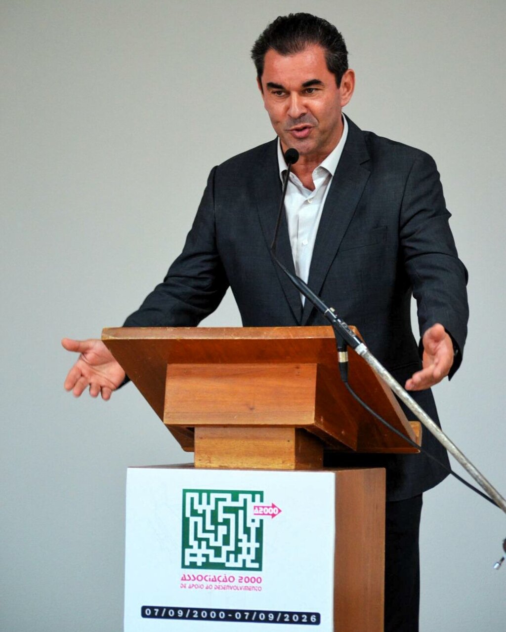 Presidente da Câmara Municipal do Peso da Régua a discursar 